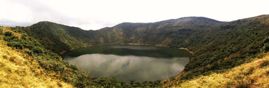 From Kigali: Bisoke Summit Trek, Crater Lake 1 Day Safari - Why Mount Bisoke Makes a Good Rwanda Day Trip