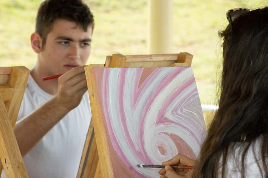 Kigali:Traditional Imigongo Painting with an Incredible View - Painting your own Imigongo piece