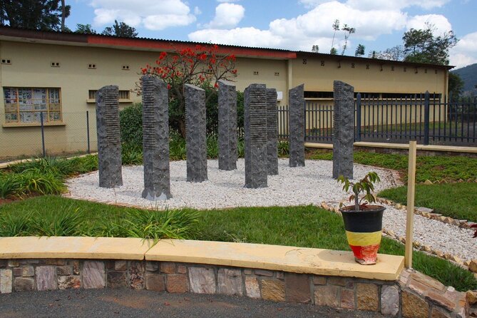Kigali Walking Tour - Kigali City Market: the most practical stop