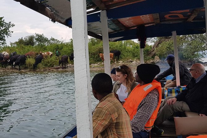 One-day Kivu Lake Adventure - Reaching Kibuye and setting out by boat